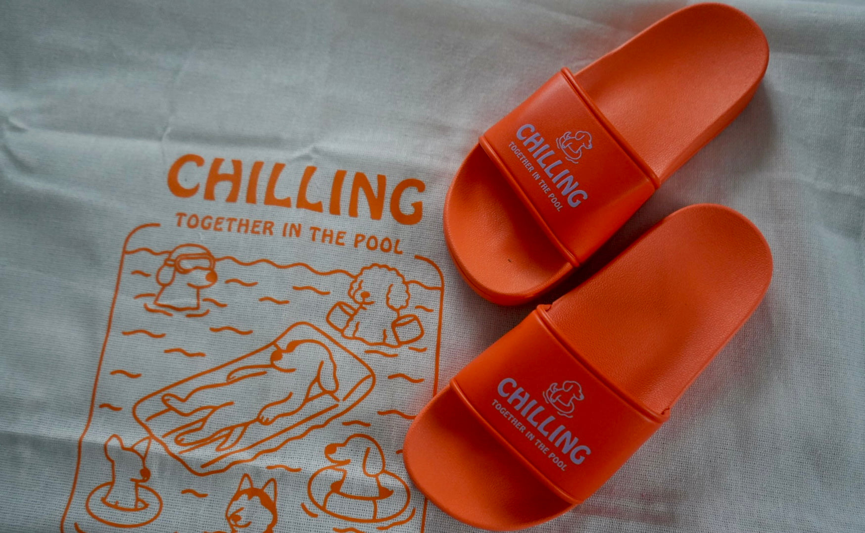 Badelatschen- chilling at the pool