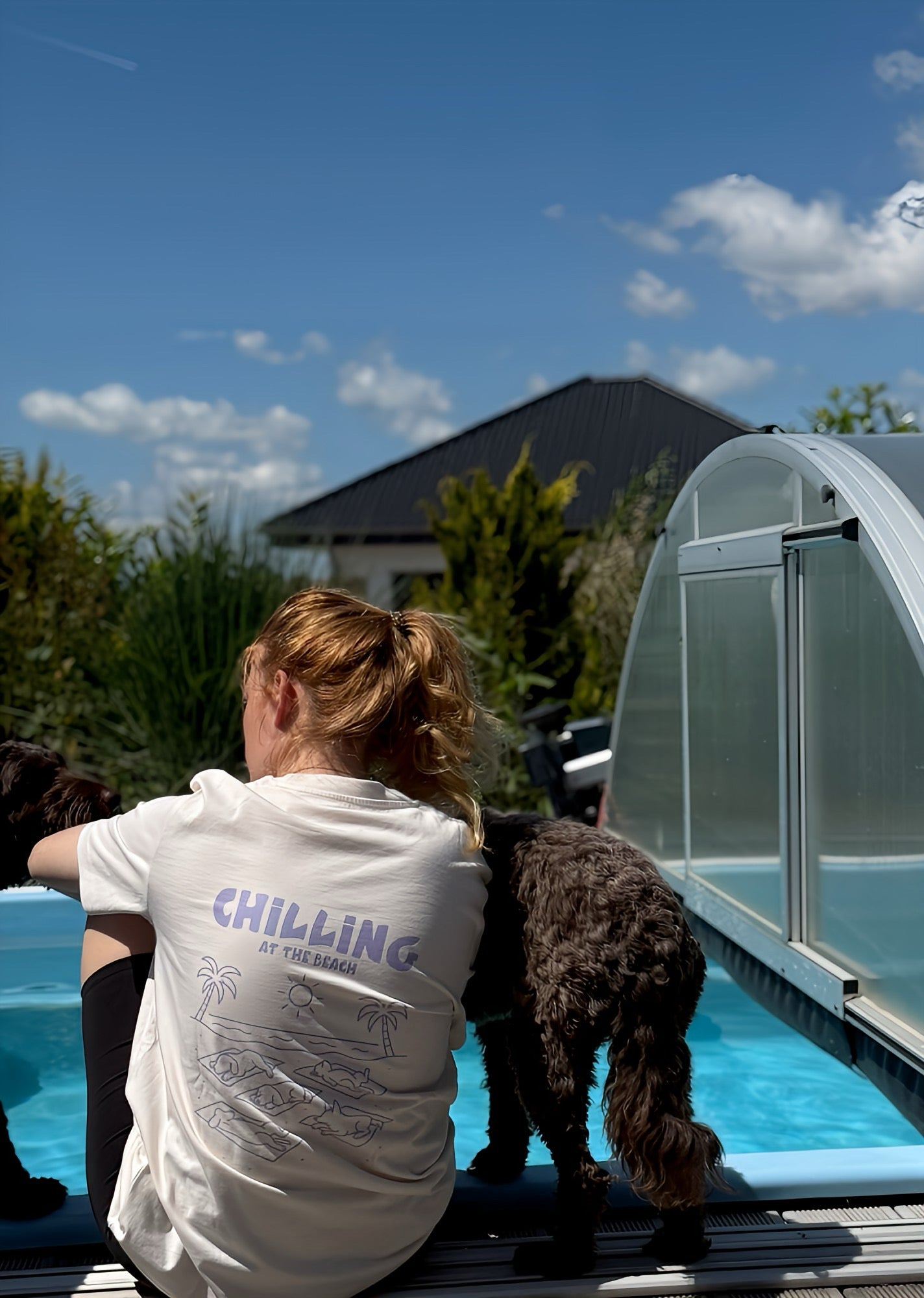Chilling at the Beach – T-Shirt